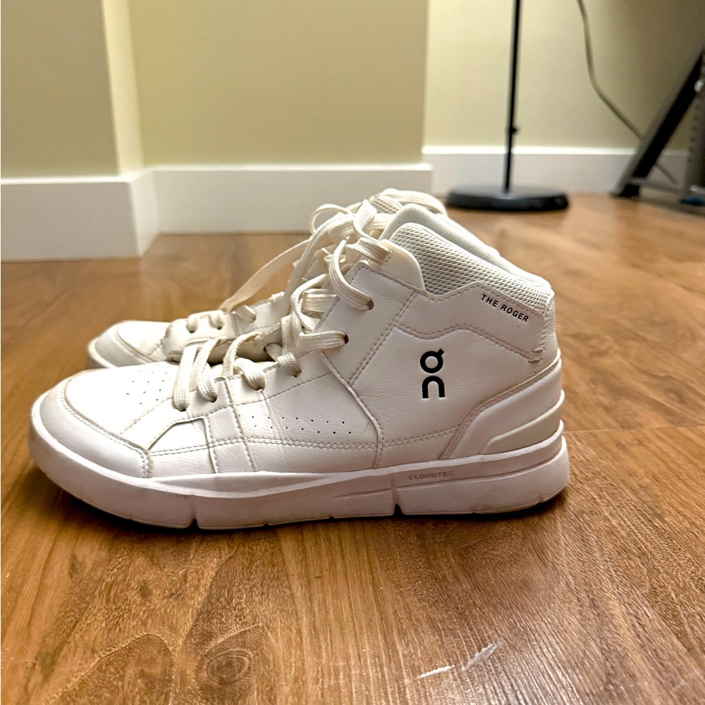 On The Roger Clubhouse Mid Tennis Sneaker White
